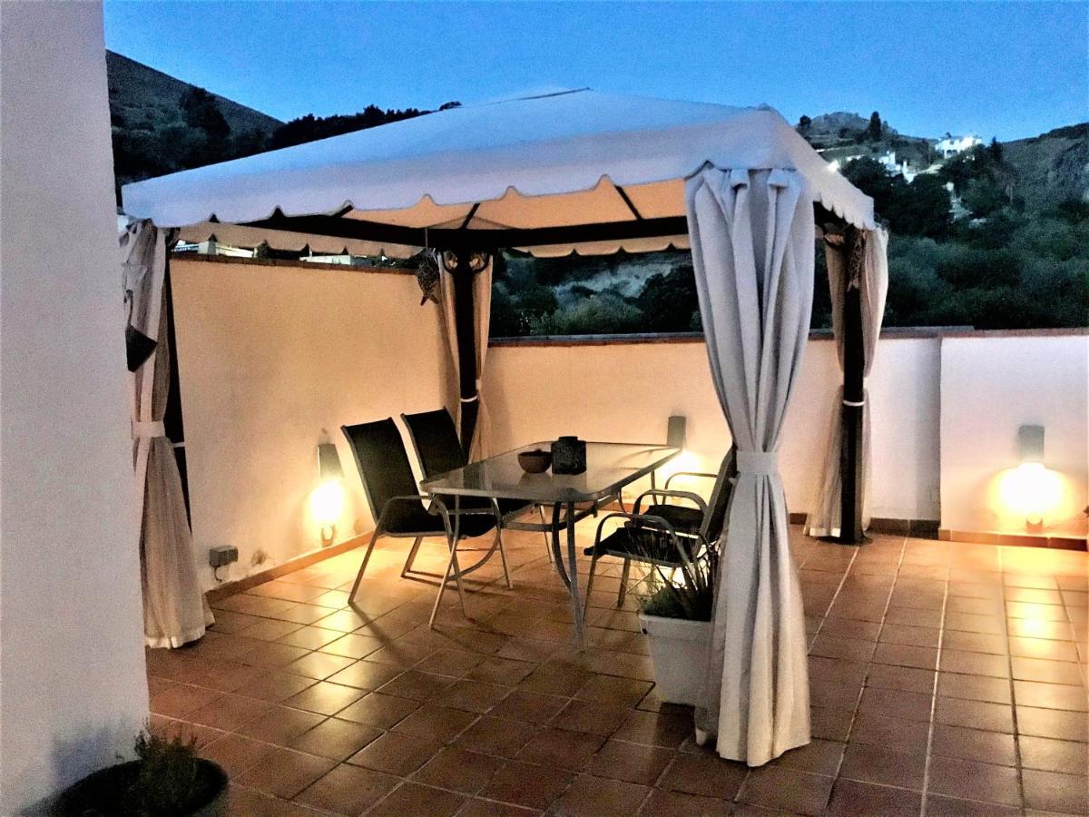 Apartamento Junto Al Rio En Entrada Ruta Cahorros Monachil Εξωτερικό φωτογραφία